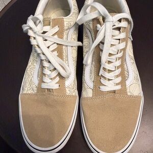 Vans Men's Beige and White Sneakers
